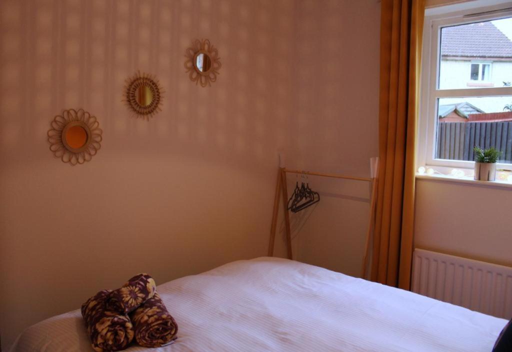 Cheery Craigie Ground Floor Apartment Perth Bagian luar foto